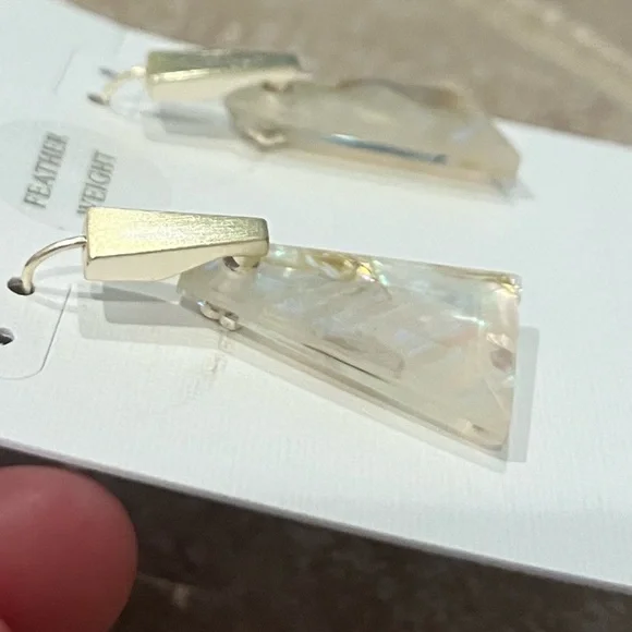 NEW Kendra Scott Collins Small Drop Earrings in White Abalone/Bright Silver - Picture 8 of 14